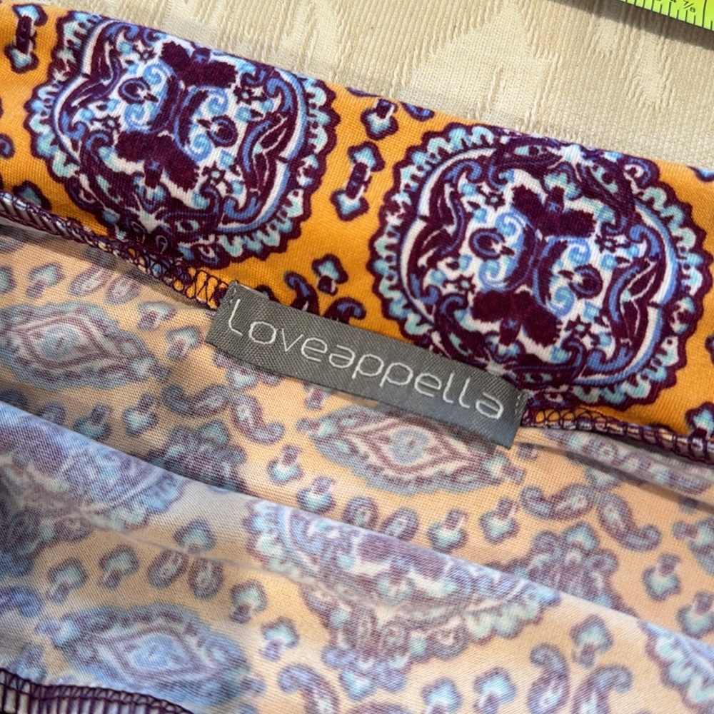 Like new patterened skirt - Picture 4 of 6